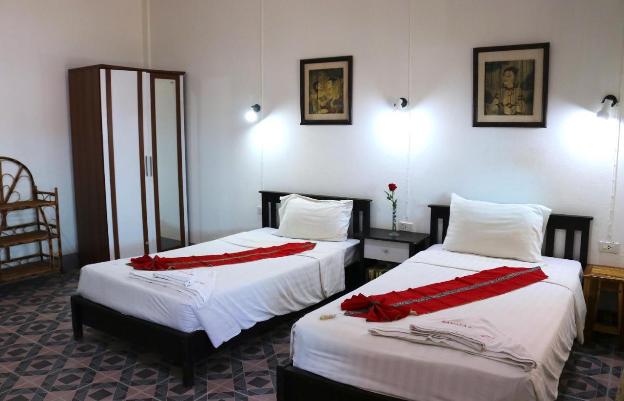 Deng'S Kamala Beach Guesthouse Extérieur photo